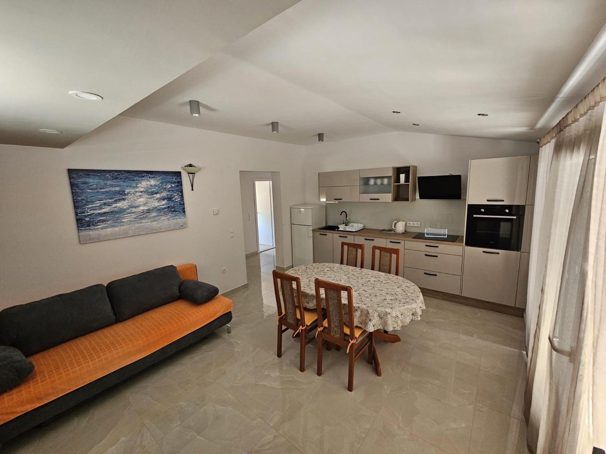 Filip Apartment โอมิช ภายนอก รูปภาพ